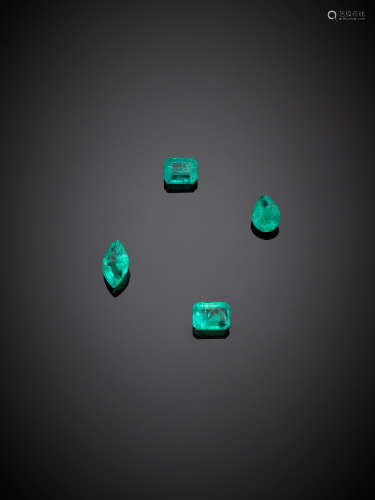 Lot of four octagonal, pear and marquise emeralds, in all ct. 3,77 circa.