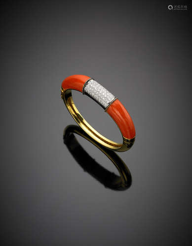 Bi-coloured 14K gold diamond pavé and coral bangle, g 50.9.