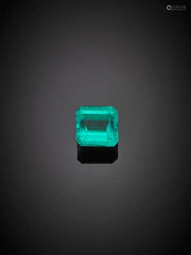 Octagonal step cut ct. 5.01 emerald.Appended gemmological report IGI n. 9647 30/10/2095, Milano