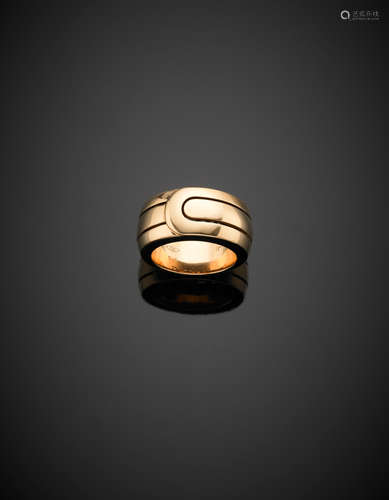 DI MODOLORed gold band ring, g 17.91 size 15.5/55.5. Signed DI MODOLO In original box