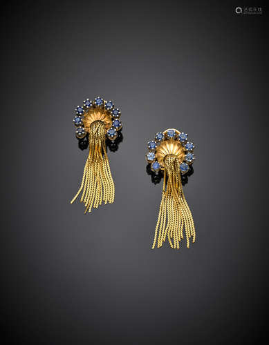 Yellow gold blue gem shell earrings with chain tassel, g 14.19, length cm 5 circa.