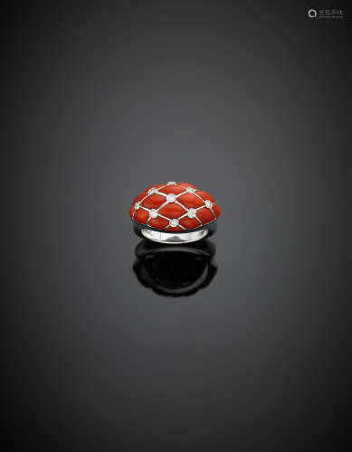 *White gold diamond and red coral mosaic ring, g 14.70 size 15/55.