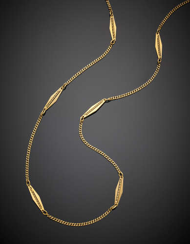 Yellow gold long chain necklace with lozenge spacers, g 26.53, length cm 86 circa.