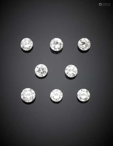 Lot of eight round brilliant cut diamonds, in all ct. 3.71 circa, from ct. 0.40 circa to ct. 0.60 circa.