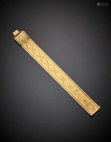 Yellow gold partly glazed modular bracelet g 50.00, length cm 19.5, h cm 2.1 circa. (slight defects)