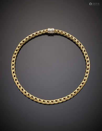 POMELLATOYellow gold link chain necklace with diamonds on the clasp, g 133.20, length cm 41 circa.