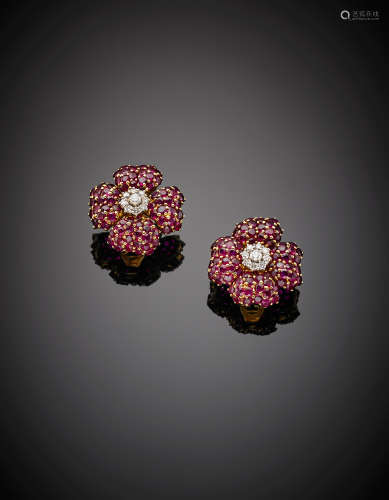 Yellow gold flower earrings with round rubies and diamonds, g 22.33, diam. cm 3.