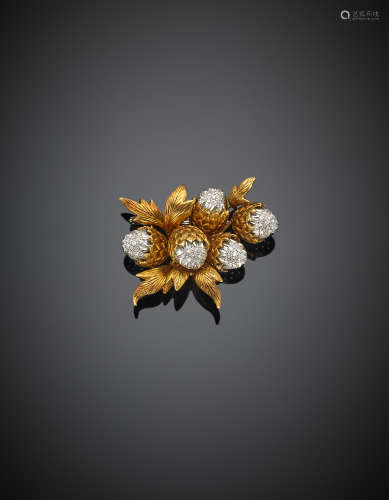 Red and white gold diamond acorn brooch , g 20.34, length cm 4.80 circa.
