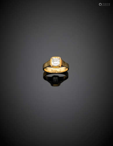 Yellow gold ct. 0.75 circa octagonal diamond ring, g 5.12 size 12/52.