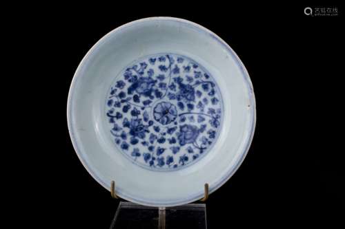 An old Chinese Blue n White bowl - Ming