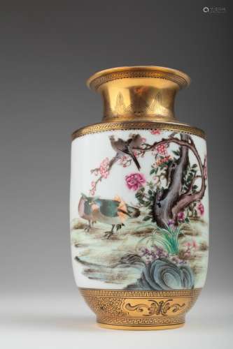 Chinese Famille Rose gilt two-part vase-shaped jar