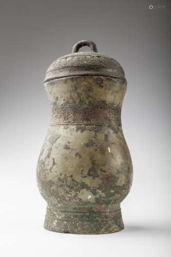 Chinese archaic bronze covered wine vessel,