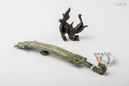 An ancient Chinese gilt bronze belt hook,