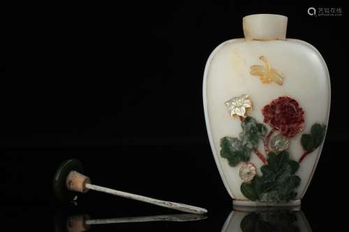A Chinese snuff bottle,