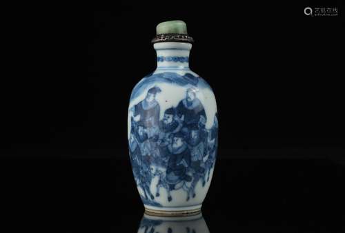 A Chinese porcelain snuff bottle,