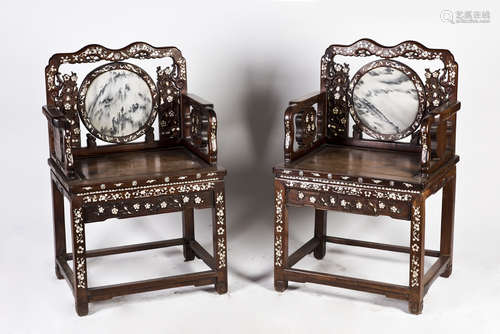 A PAIR OF MARBLE INLAID HONGMU CHAIRS