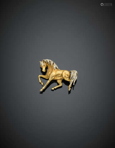 Yellow gold diamond horse brooch g 7.50, length cm 3.7 circa.