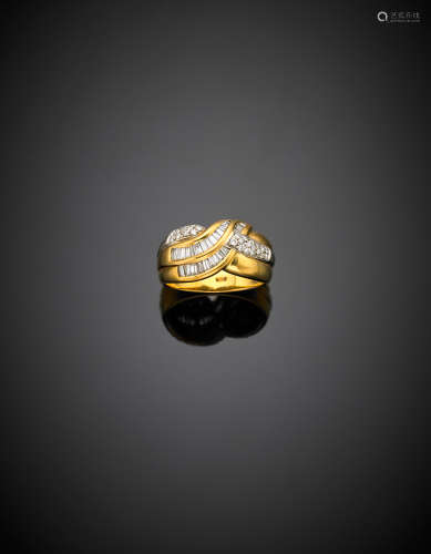 Yellow gold round and baguette diamond ring, g 8.25 size 16/56.