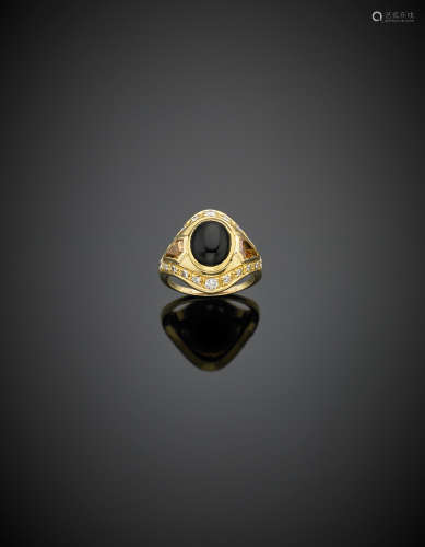 Yellow gold colourless and fancy diamond cabochon onyx ring, g 9.70 size 14/54.