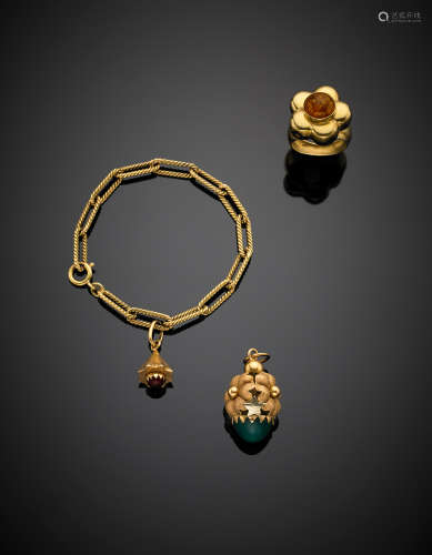 Yellow gold lot composed of a gem set ring, pendant and bracelet, g 26.16, length cm 17.80 circa size 15/55.