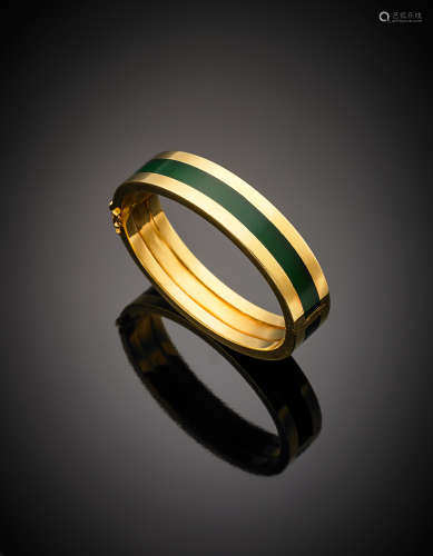 Yellow gold green enamel adjustable bangle, g 60.12, diam. cm 5.90.