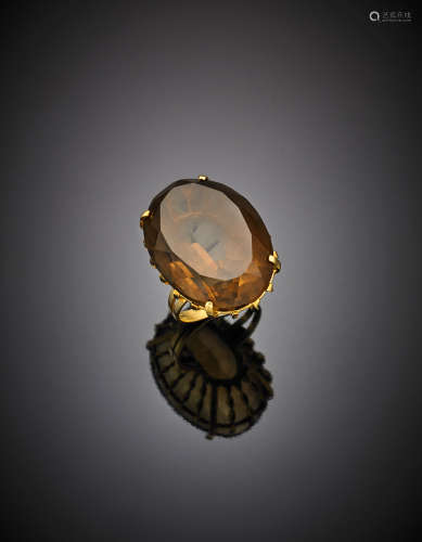 Yellow gold smoky quartz set basket ring, g 16.27 size 16/56.