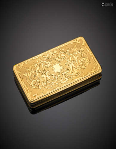 Yellow gold engraved and chiselled box, g 62.27, length cm 8, width cm 4.50, h cm 1.50 circa.