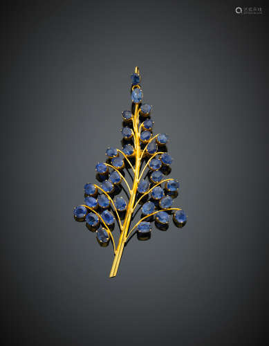 Yellow gold round and oval sapphire blossom branch brooch/pendant, g 7.20, length cm 7.2 circa.