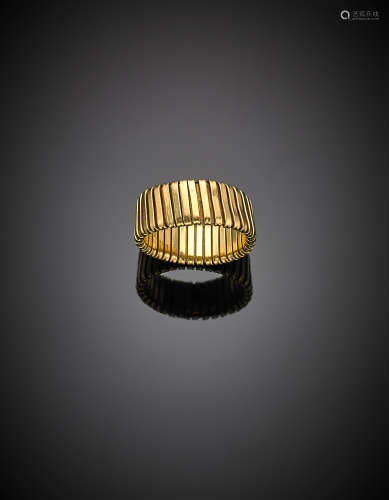 Yellow gold tubogas ring, g 7.32 size 25/65.