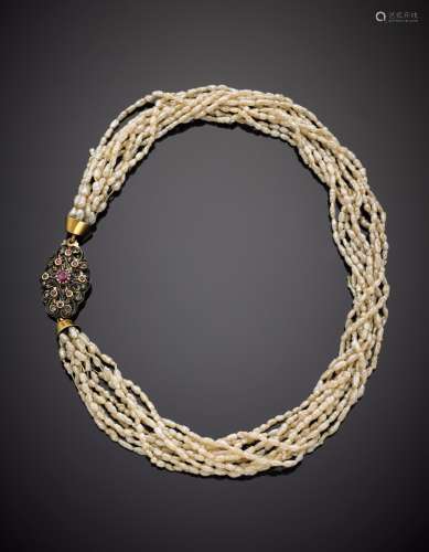 Multi-strand freshwater pearl necklace with yellow gold and silver ruby clasp, g 38.68, length cm 38.00 circa.