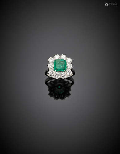 White gold round diamond and ct. 1.90 circa octagonal emerald ring, diamonds, in all ct. 1.80 circa, g 6.71 size 14/54.