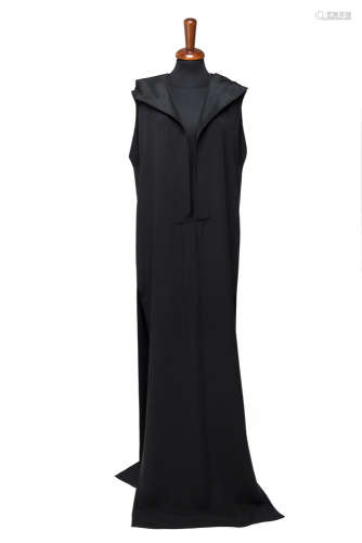 KRIZIA TOPA black fabric sleeveless dress, partly lined in silk with hood and ample side slits (tg 44)