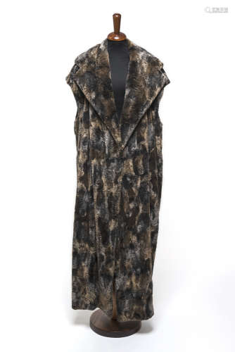KRIZIA POILong sleeveless faux-fur, hues ranging from brown to grey and beige (size 42)