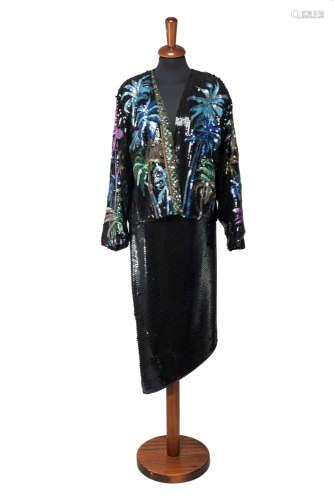 KRIZIASkirt and Jacket suit embroidered with sequins to form a palm design on the jacket (size 46)