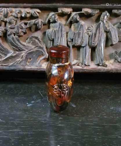 Old Collectible Chinese Amber Snuff Bottle w. Matching Stopper