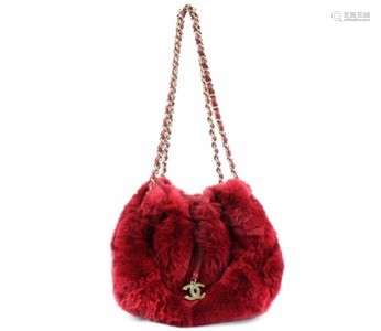 Chanel Unmlited Red Rabbit Chain Shoulder Bag