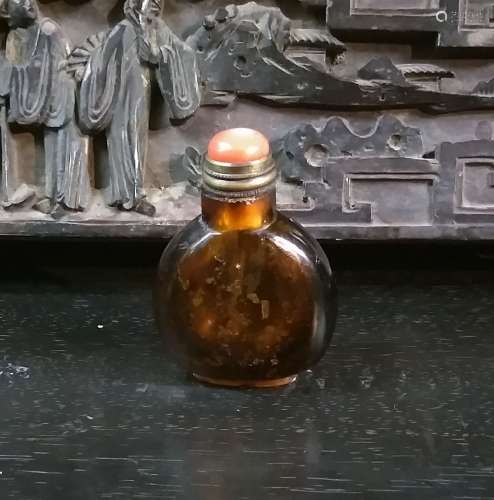 Collectible Chinese Amber Snuff Bottle w. Coral Stopper