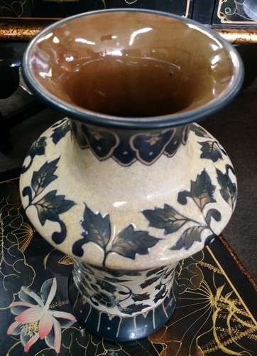 Ancient Chinese Celadon Crackle Glazed Vase 16