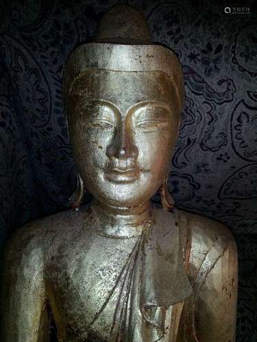 Antique Gilted Chinese Buddha Statue 27