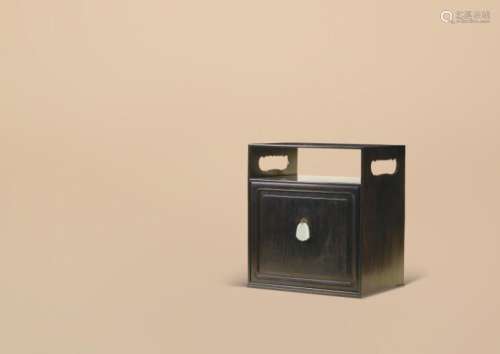 花梨木独板榫卯双层小茶柜