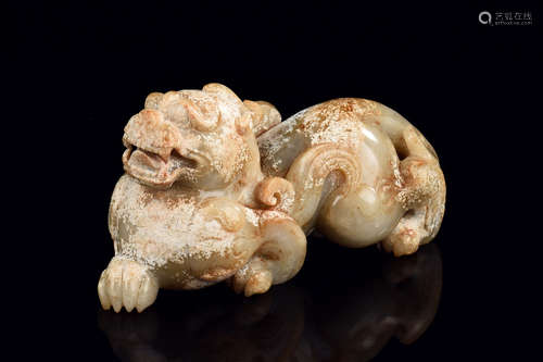 ARCHAIC JADE CARVED 'MYTHICAL BEAST' FIGURE