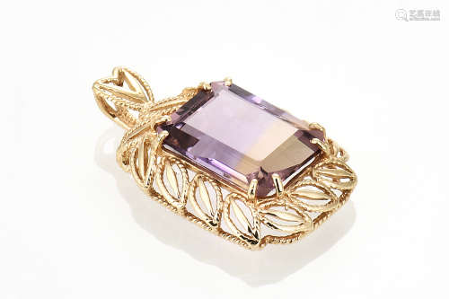 AMETHYST PENDANT WITH 14K YELLOW GOLD SETTING