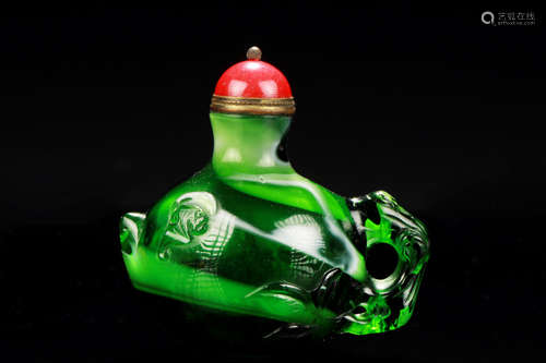 GREEN GLASS 'TEAPOT' SNUFF BOTTLE