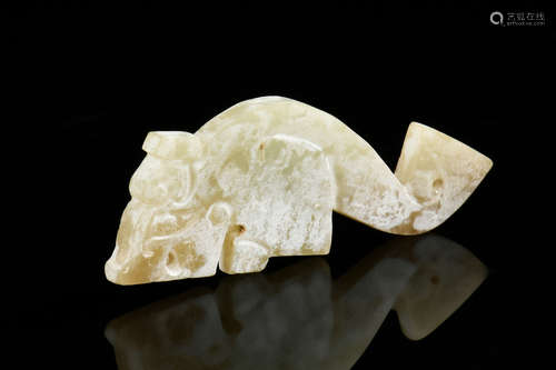 ARCHAIC JADE CARVED 'TIGER' ORNAMENT