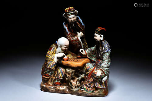 GLAZED PORCELAIN FU LU SHOU FIGURAL GROUP