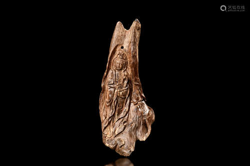 AGARWOOD CARVED GUANYIN ORNAMENT