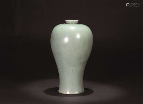 10-11世纪 高丽青瓷梅瓶