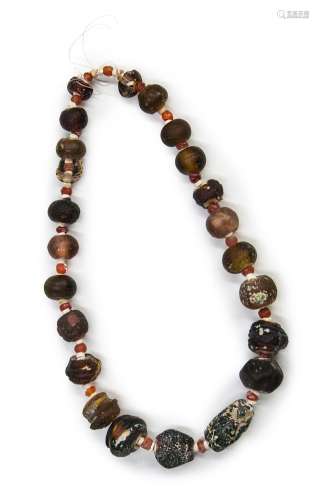 ANTIQUE GLASS BEAD NECKLACE