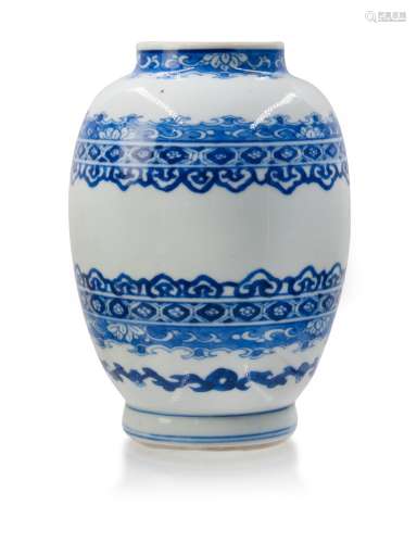 KANG XI BLUE AND WHITE VASE清康熙 燈籠瓶
