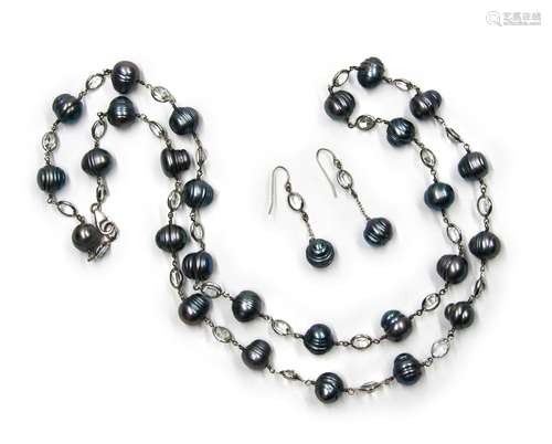 TAHITIAN CIRCLE PEARLS NECKLACE AND EARRINGS SET